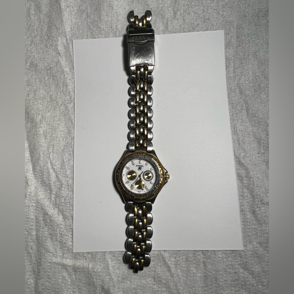 Fossil Men's Water Resistant Watch broken, wrist, band